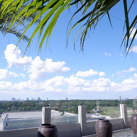 The Grantage Hotel & Sky Lounge Serpong Kültér fotó