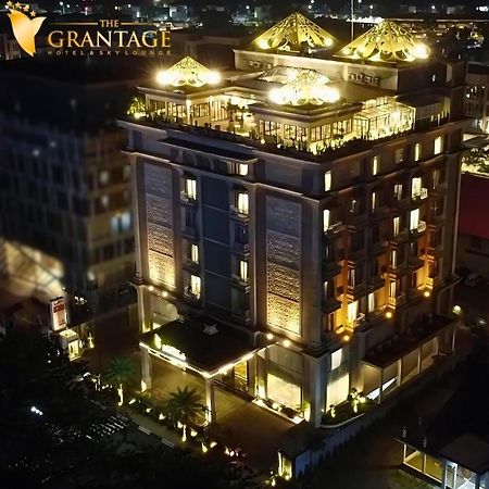 The Grantage Hotel & Sky Lounge Serpong Kültér fotó